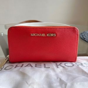 Michael Kors Selma wallet